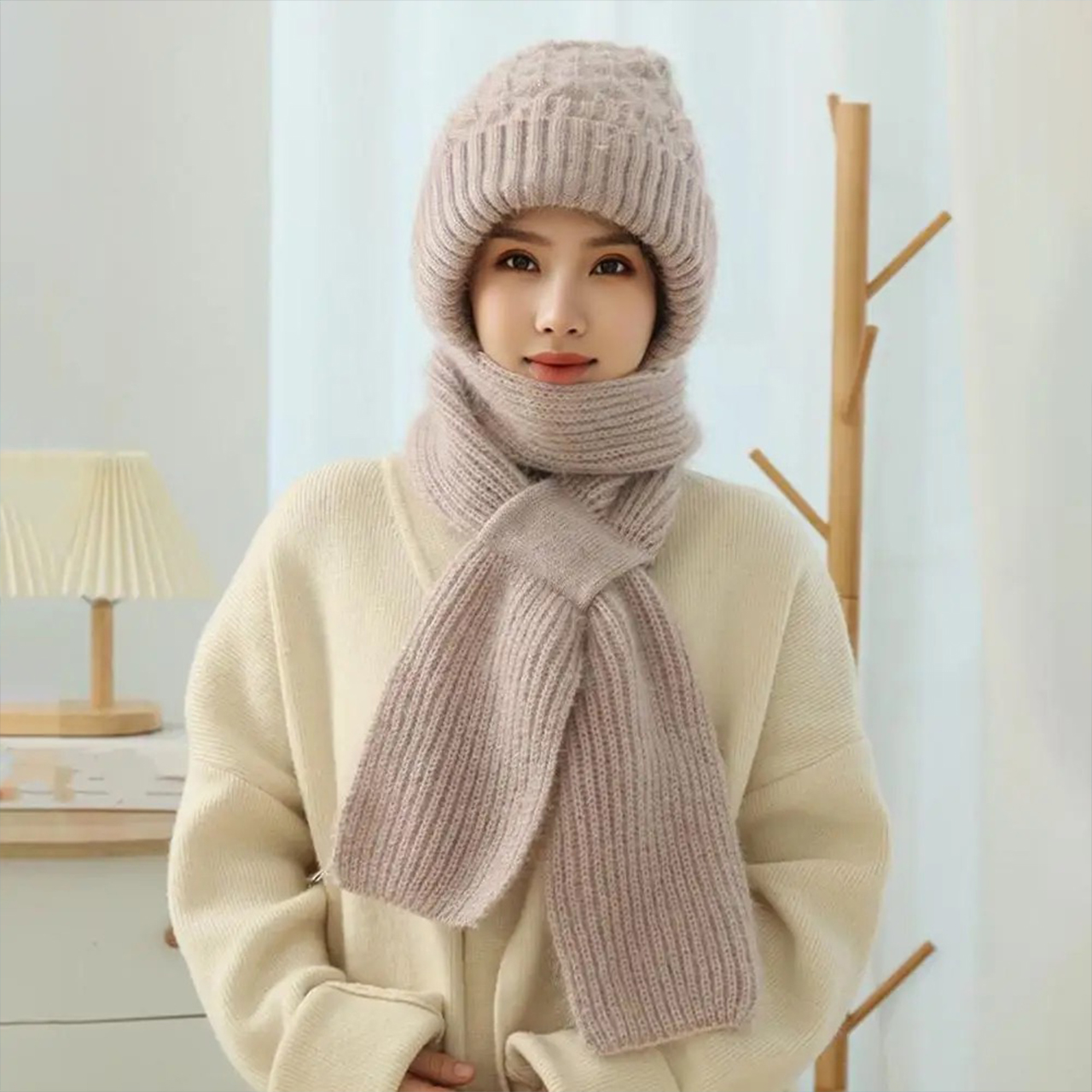 CapScarf, dámská zimní čepice se šitým šálkem